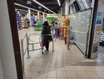Niepełnosprawny na wózku zakupów tu nie zrobi. Szefostwo zapewnia, że to się zmieni