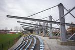 Postępuje przebudowa stadionu Gryfa Słupsk. W przyszłym roku mecze będą mogły być rozgrywane w świetle jupiterów [ZDJĘCIA]