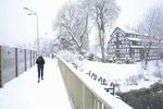 Śnieg posypie do końca tygodnia. W nocy temperatura spadnie do minus ośmiu stopni