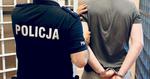 Słupsk: Schował się przed policjantami w wersalce. Wydał go... kundelek
