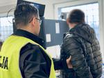 Policjanci z Kobylnicy zatrzymali sprawcę przemocy domowej.