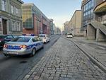 Potrącenie na ulicy Tuwima w Słupsku. Pieszy wbiegł pod osobówkę