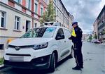 Jaki ojciec, taki syn. Po 16-latka, który jechał bez prawa jazdy, przyjechał ojciec - też bez uprawnień do prowadzenia pojazdów