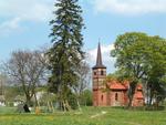 Sypie się kościół filialny w Strzelinie. Parafia szuka wykonawcy prac modernizacyjnych