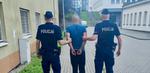 Włamał się do domku letniskowego i wypił alkohol. Po drodze zabrał dwie lornetki