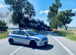Wypadek na DK 6. Mercedes doszczętnie spłonął. To cud, że nikt nie zginął