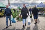 Jabłonie, hortensje, cebulki kwiatów wiosennych. Raj dla ogrodników na Jesiennych Targach Ogrodniczo-Pszczelarskich w Słupsku [ZDJĘCIA]