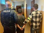Policjanci zatrzymali trzech złodziei uli. W więzieniu miodu nie będzie.