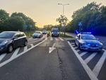 Potrącenie rowerzysty na przejeździe dla rowerów. Policjanci ustalają okoliczności zdarzenia.