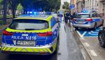 Policjanci zatrzymali kobietę i mężczyznę, którzy odjechali spod sklepu nie swoim pojazdem.