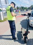 Hulajnoga elektryczna nie jest zabawką. Działania policjantów na drogach Słupska i powiatu słupskiego.