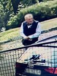 Policjanci zatrzymali 61-latka, który włamał się do zaparkowanego samochodu i ukradł plecak ze sprzętem medycznym.