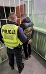 Uciekał przed policjantami, posiadał narkotyki, miał zakaz kierowania i spowodował kolizję. Policjanci zatrzymali 36-latka