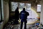 Działania policjantów na rzecz osób w kryzysie bezdomności. Kolejne osoby wymagające pomocy zostały uratowane przed mrozem