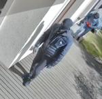 Policjanci poszukują sprawców włamania.